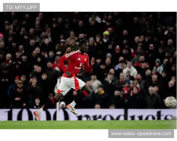 曼联年轻球员海文成长道路分析：外租或留队发展利弊